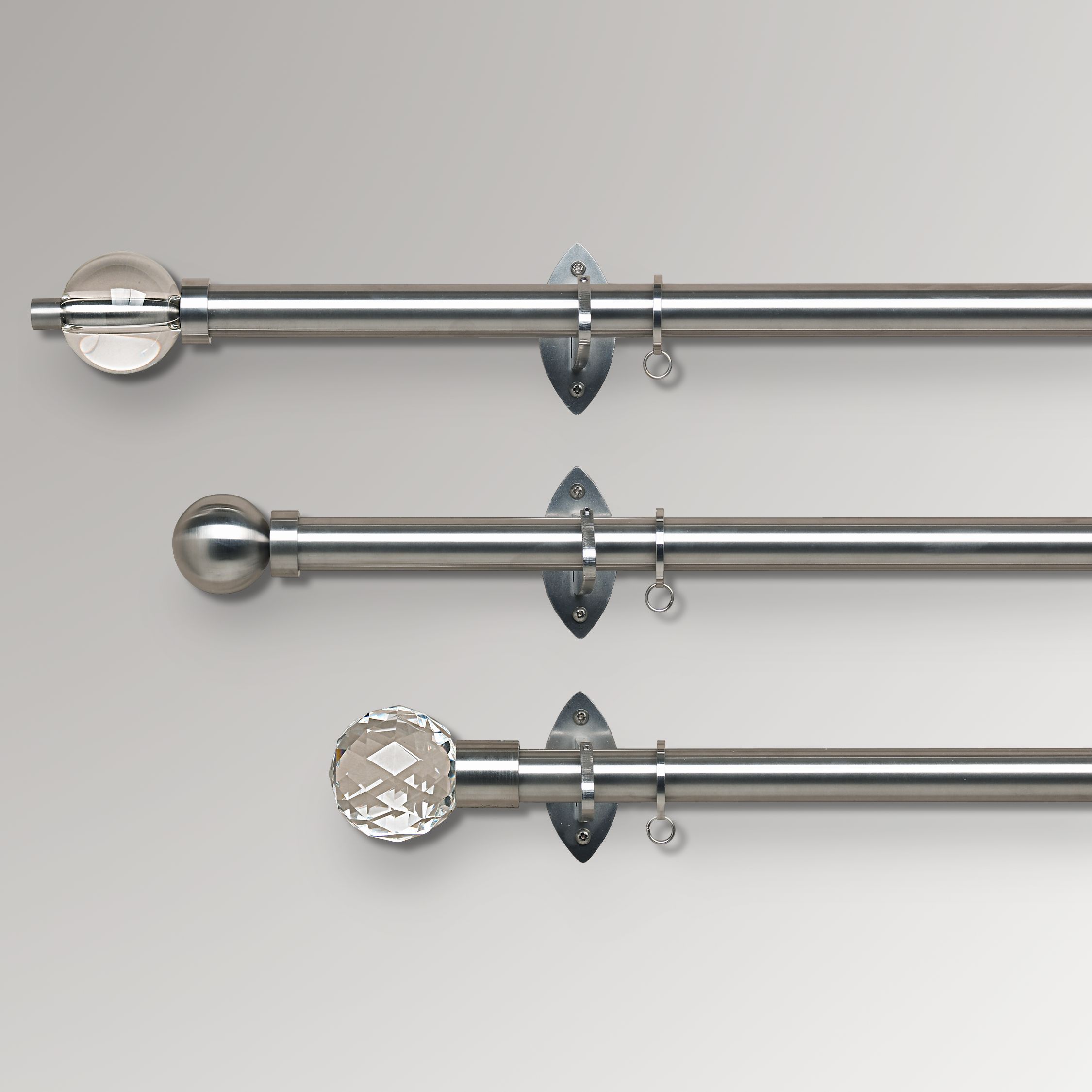 Poles,Tracks & Accessories