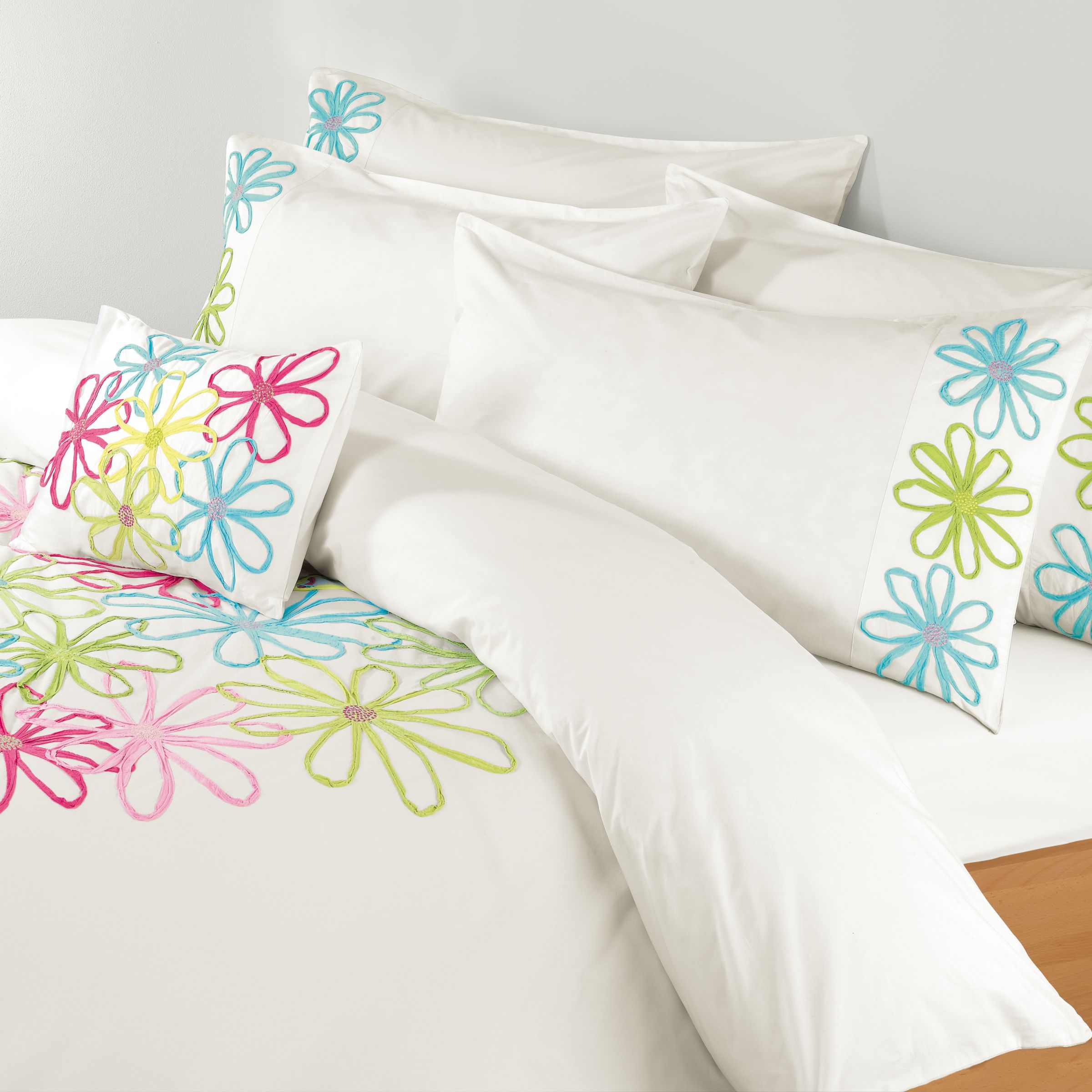 Daisy Ribbon Duvet Cover, White /