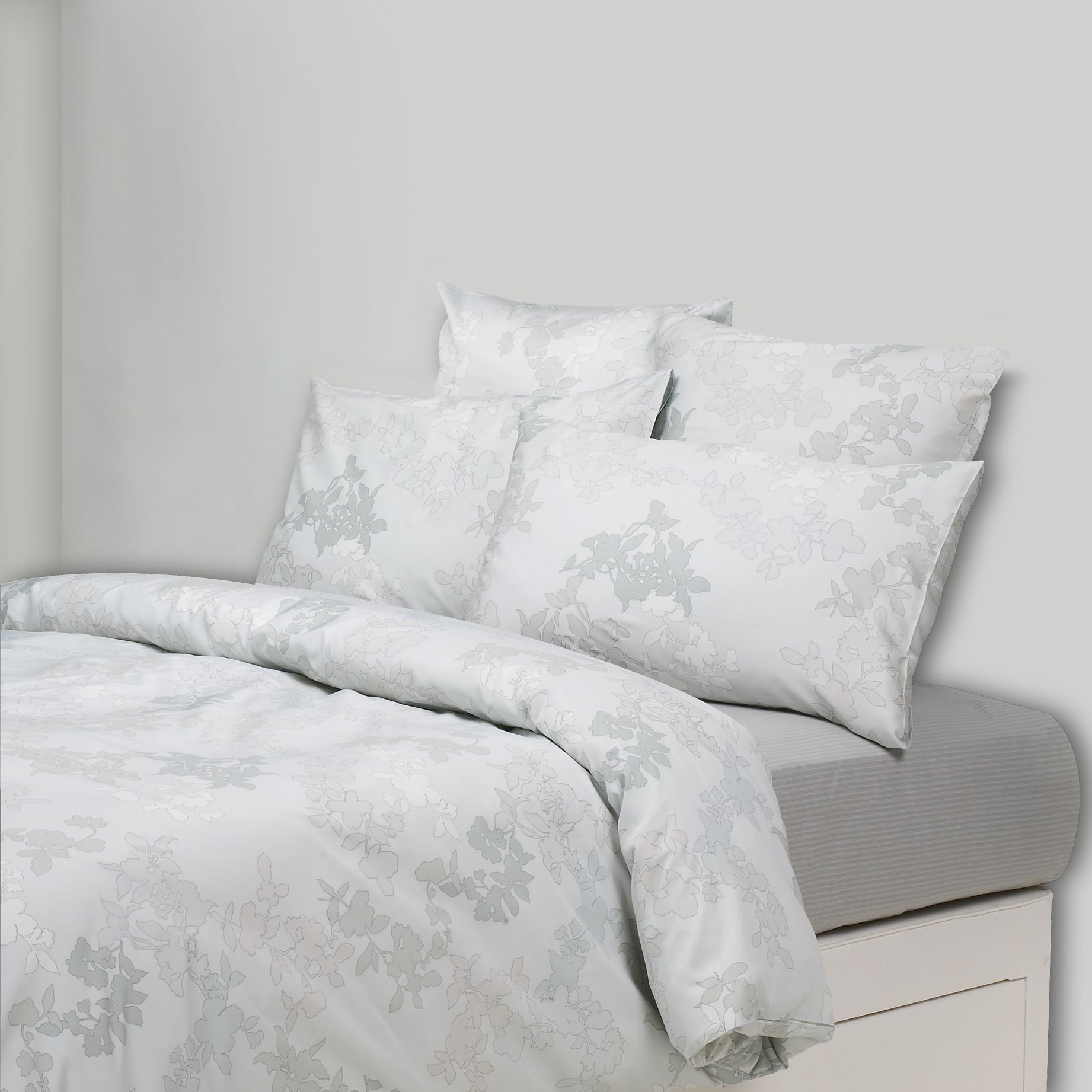 Petal Duvet Cover, Silver, Super