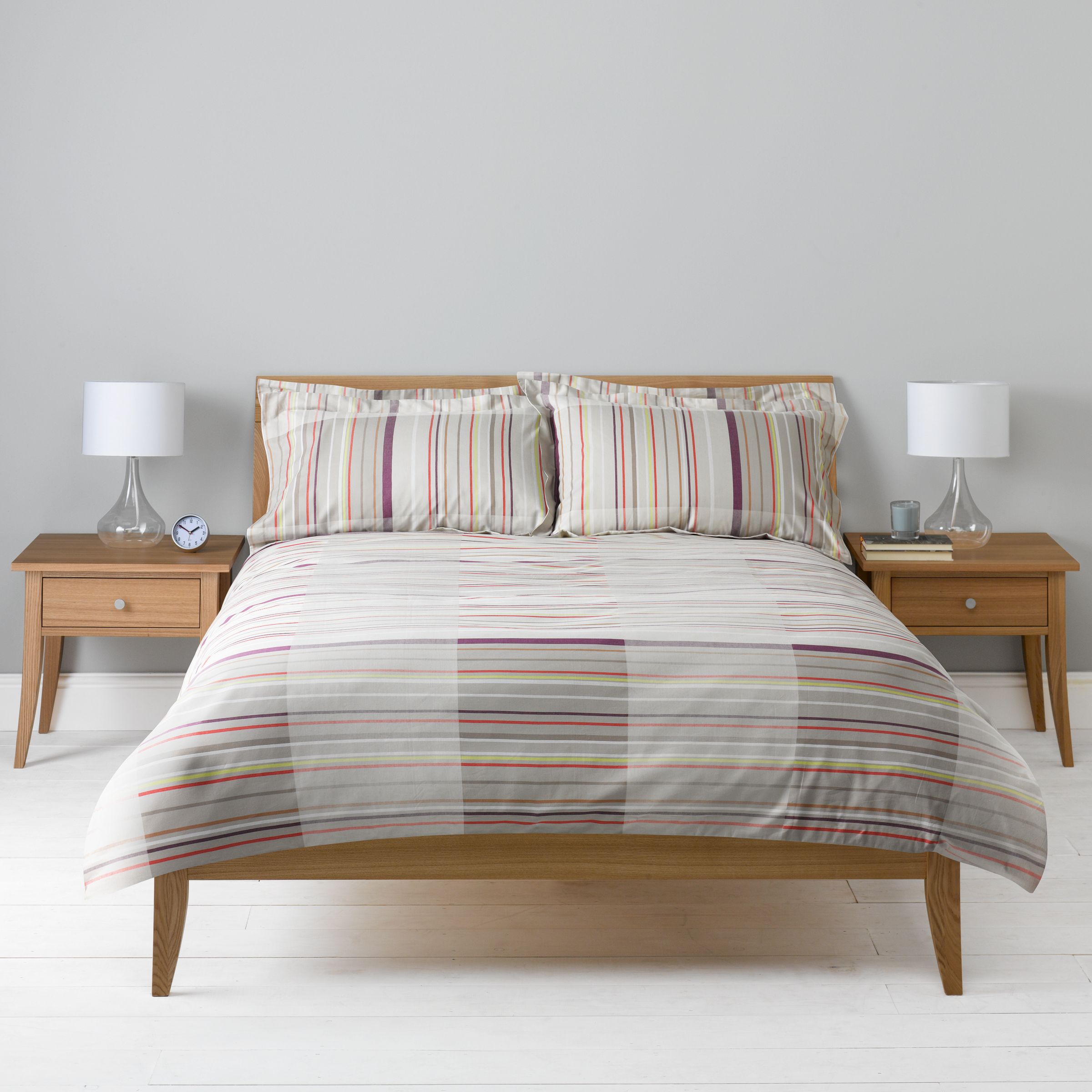 Jonas Duvet Cover, Cassis / Natural