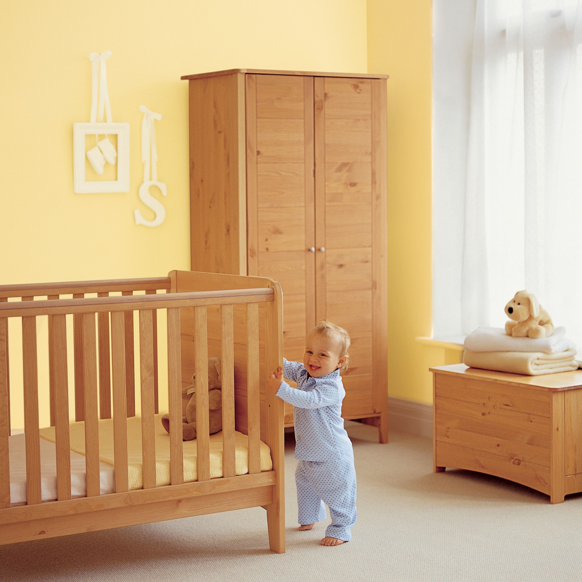 Nursery Sets Furniture on Baby Nursery Furniture Set That Your Baby Will Feel Comfortable