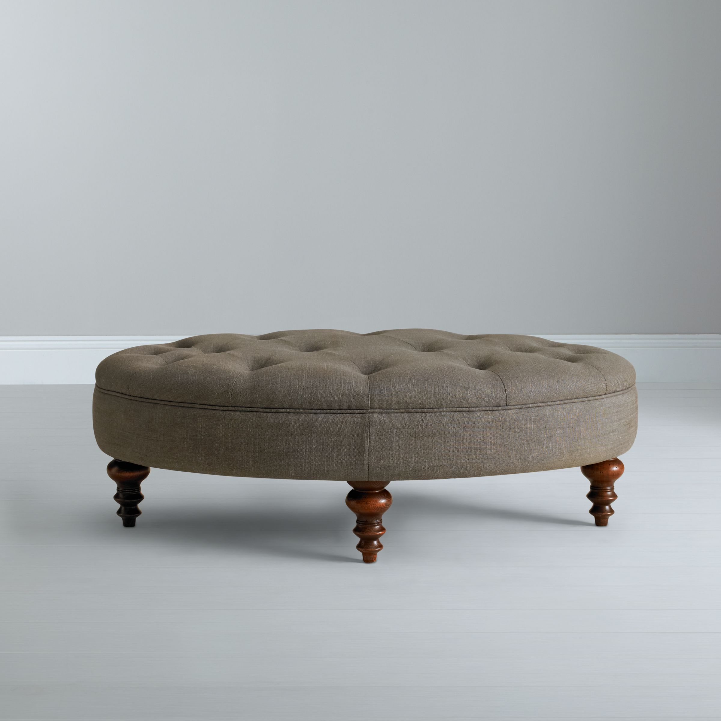 John Lewis Hayworth Ottoman, Mist