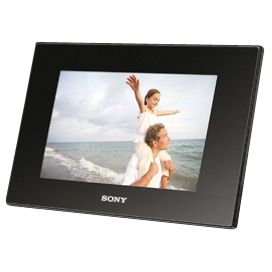 Digital Photo Frames & Albums