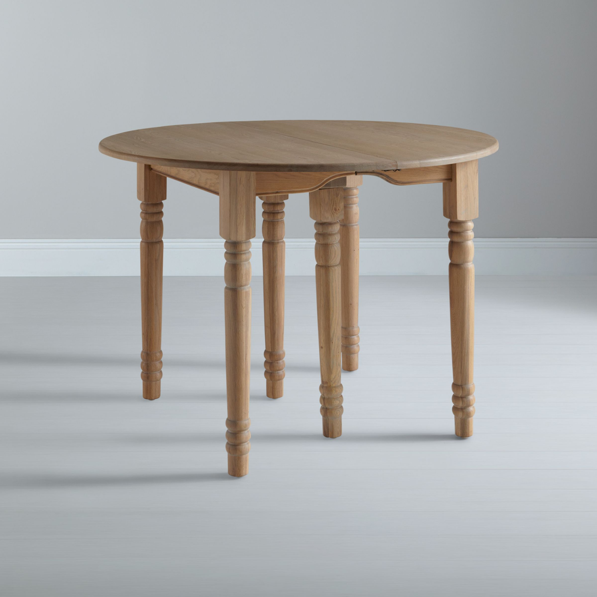 Neptune Sheldrake Round Extending Dining Table