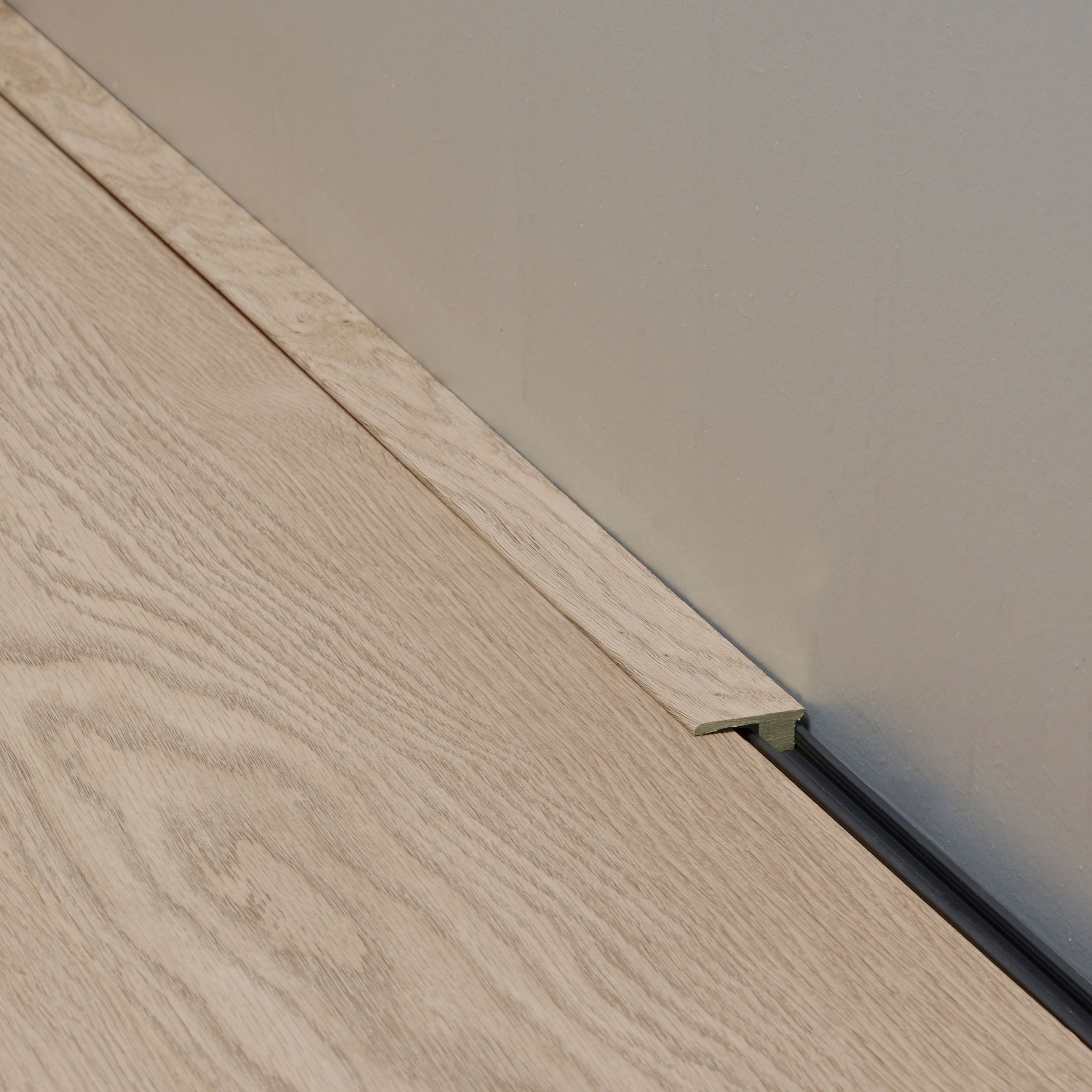 Balterio True Match Floor L-Bar, Burgundy Oak, 2.4m